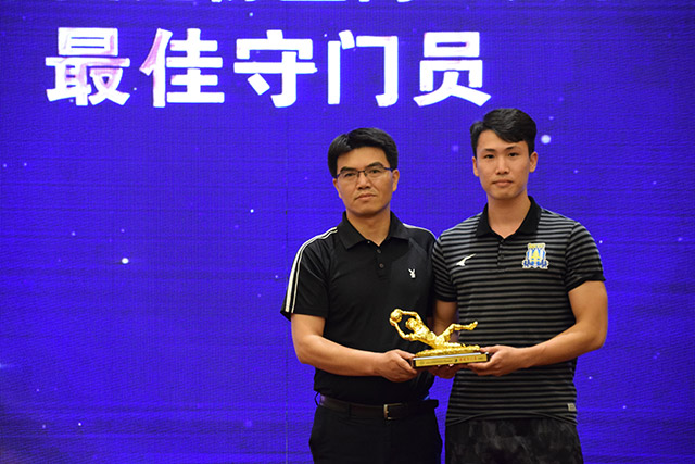 哈特20+19+10尼克斯大胜76人 步行者力克雷霆