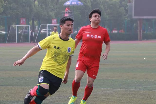 哈维：巴萨未晋级是因未抓住机会 接下去争欧联冠军