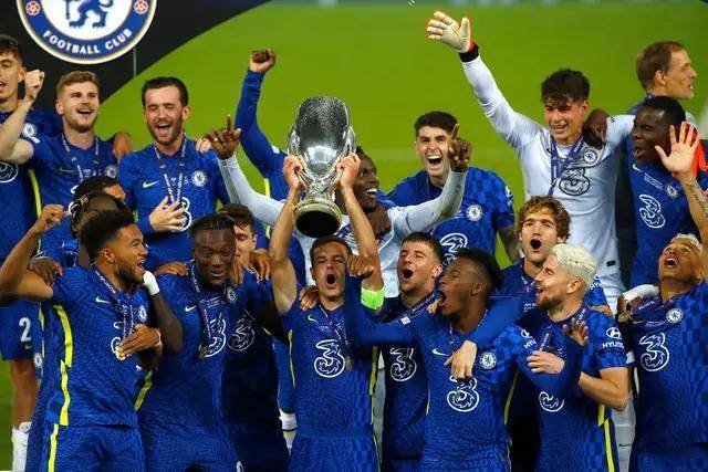 巴萨计划明夏签下哲凯赖什 作为莱万的理想接班人