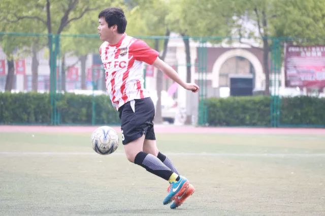 库里29分库明加28+10波杰15+11 勇士力克篮网